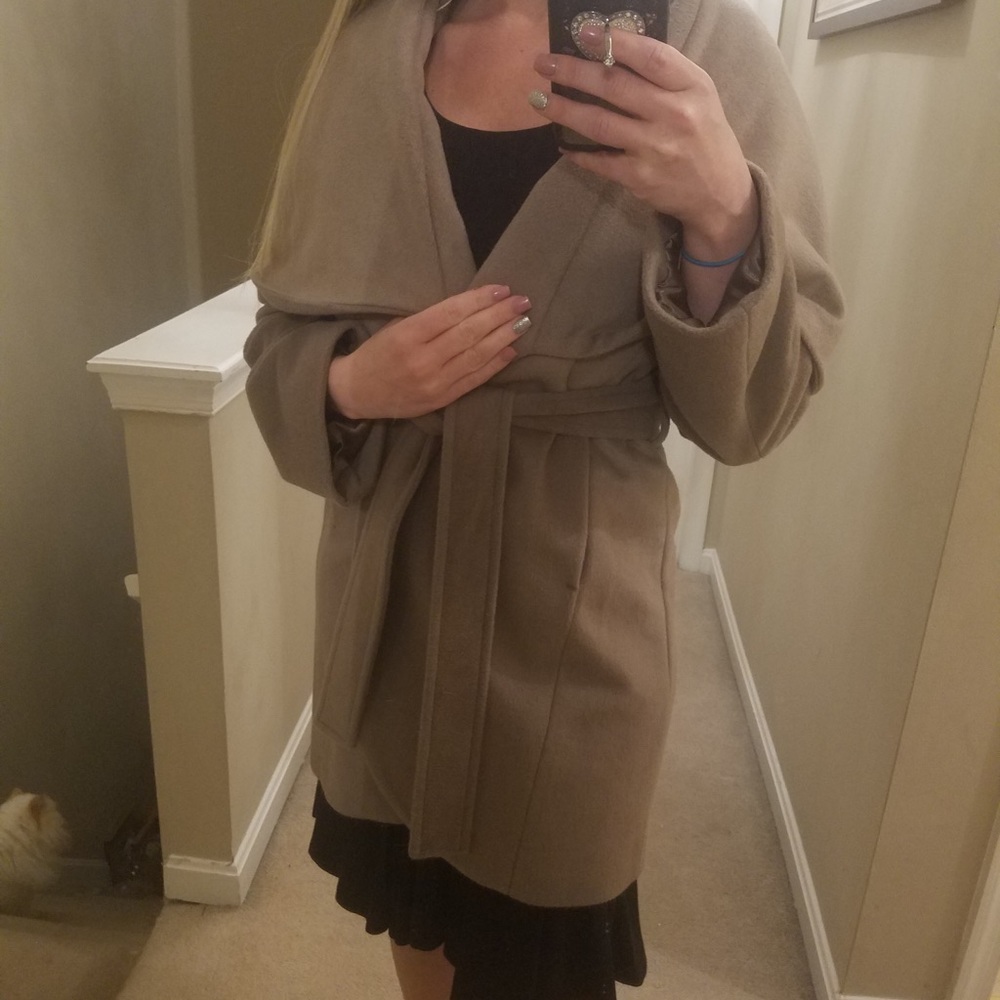 Tahari Wool Tan Pea Coat Small